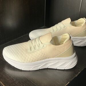 J/SLIDES Cream Knit Sneakers